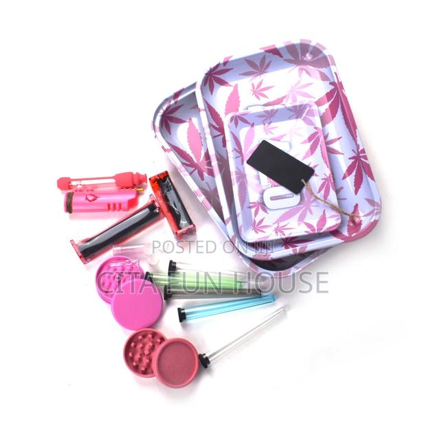 16in1 Smoke Kit (Roller, Smoke Pipe Etc) · Photo 4