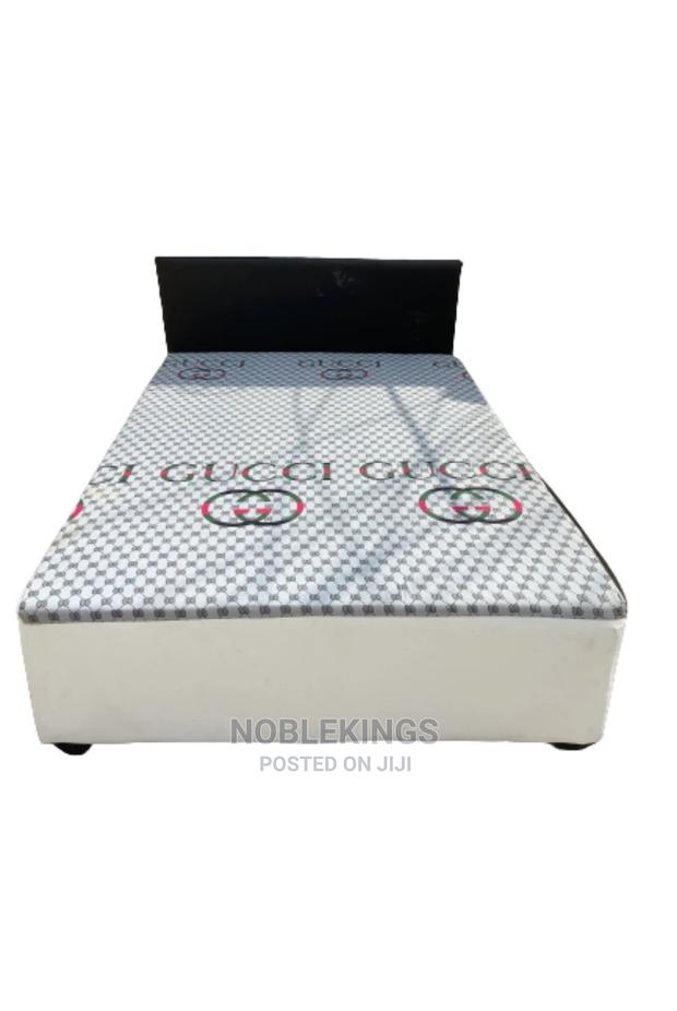 Inbuilt Double Bed With Mattress