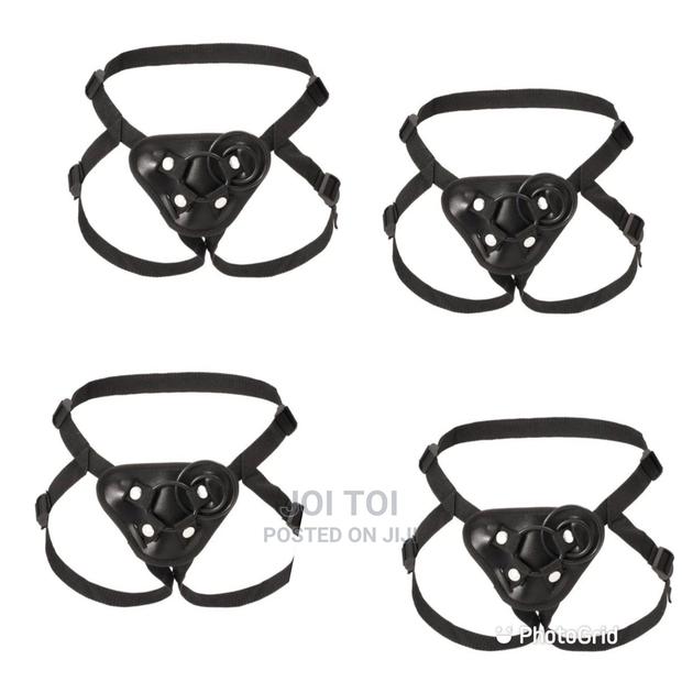 Wearable Strapon · Photo 4