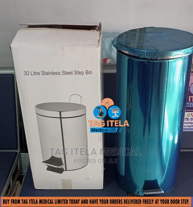 Pedal Dustbin (30ltrs Stainless Steel) · Photo 3