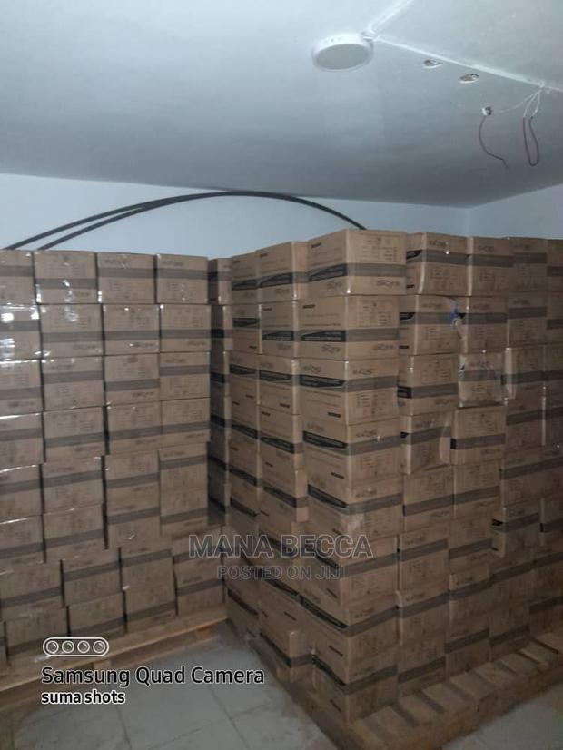Nitrile Gloves · Photo 1