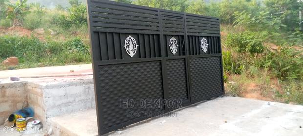 Strong Metal Gate · Photo 3