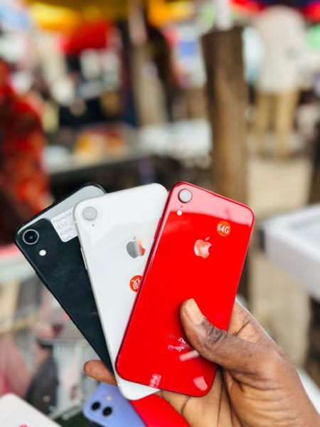 Used Apple iPhone XR 128 GB