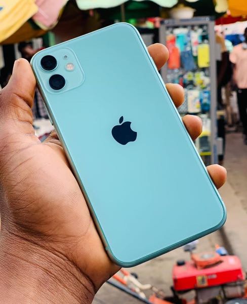 Used Apple iPhone 11 64 GB