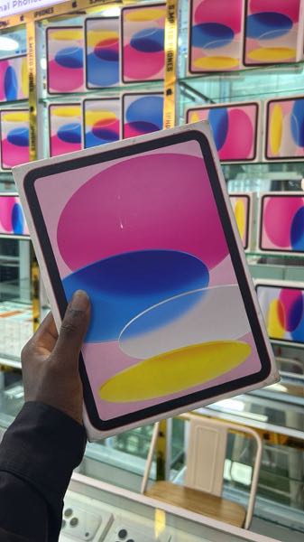 Brand New Apple iPad Wi-Fi 128 GB