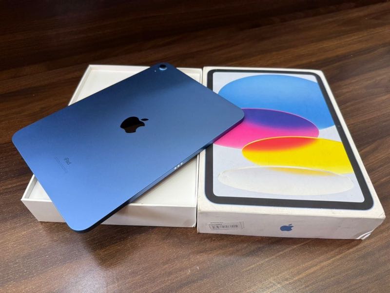 Brand New Apple iPad Wi-Fi 128 GB