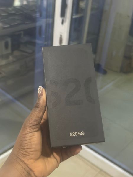 Brand New Samsung Galaxy S20 128 GB