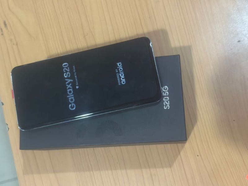 Brand New Samsung Galaxy S20 128 GB