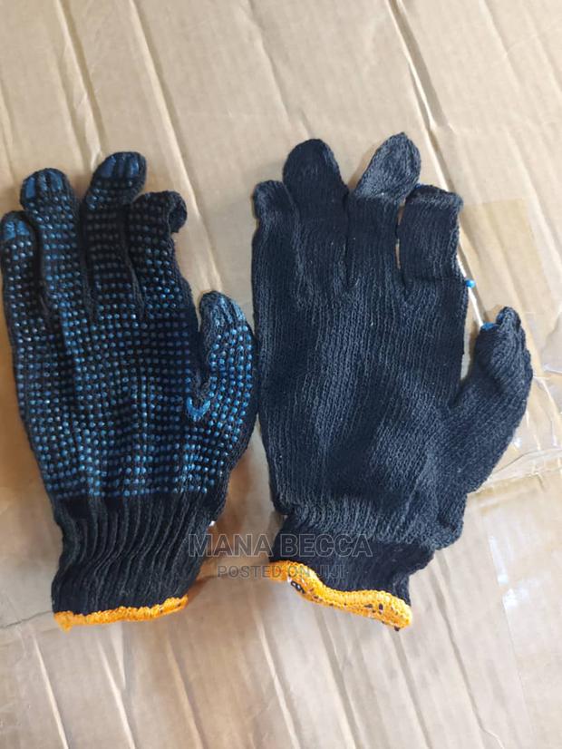 Industrial Gloves · Photo 2
