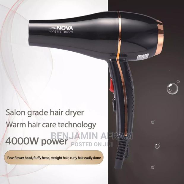 Nova Hand Hair Dryer · Photo 2