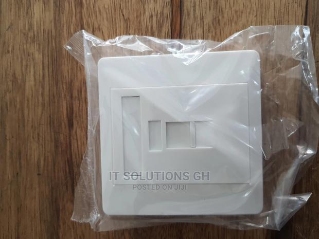 Single Wall Socket With Jack Cat6 · Photo 2