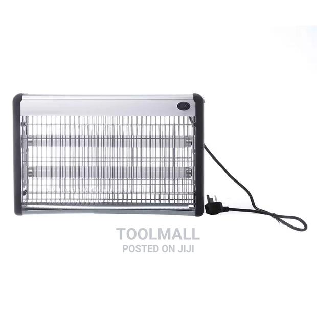 UV Electric Pest Repeller Control Traps Lamp photo 3