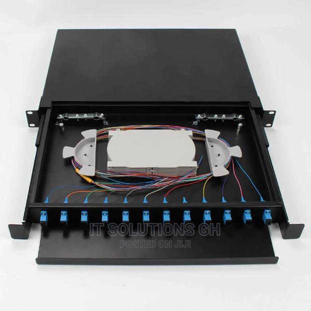 12 Port Optical Fiber Terminal Box Fiber Patch Panel Sc Fc · Photo 2