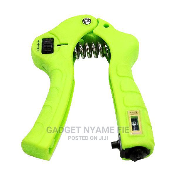 Hand Grip Strengthener Exerciser · Photo 3