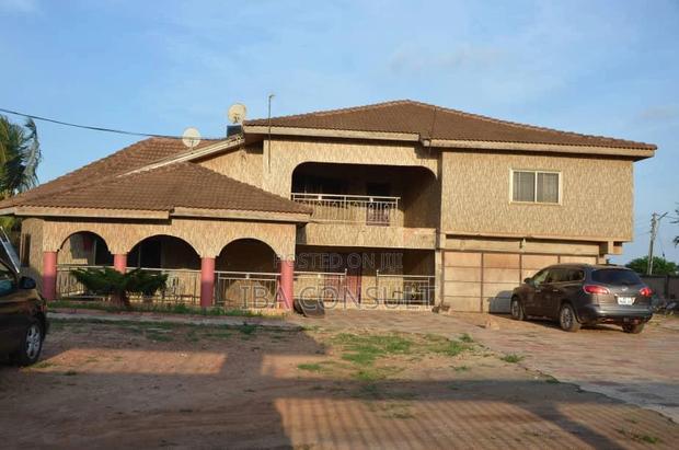 5bdrm House in Tema Metropolitan for sale