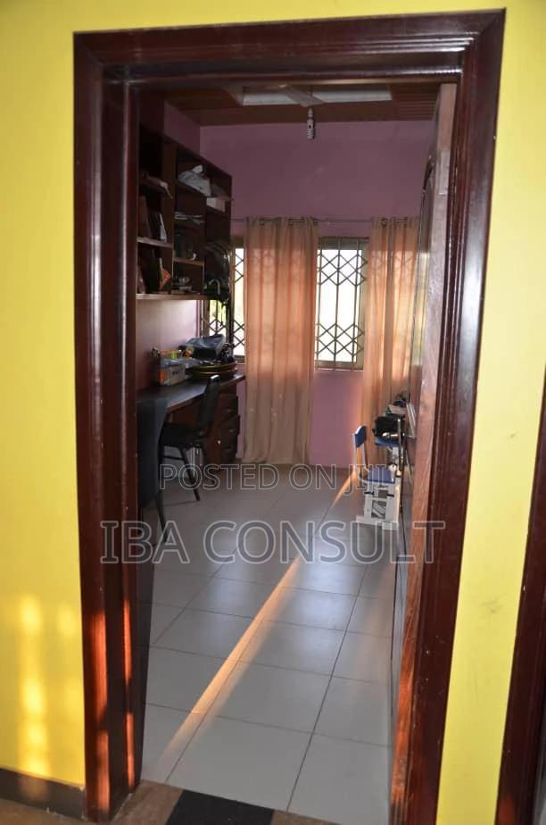 5bdrm House in Tema Metropolitan for sale