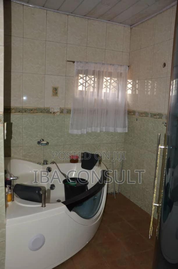 5bdrm House in Tema Metropolitan for sale