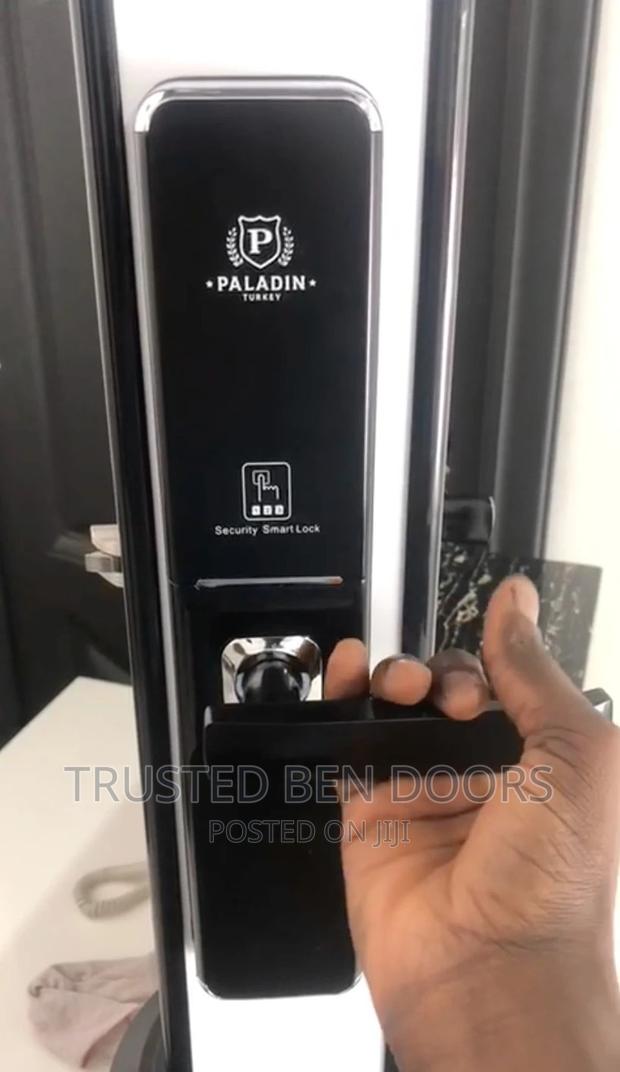 Paladin Smart Door Lock [Card Swipe/ Fingerprint/ Passcode] · Photo 2
