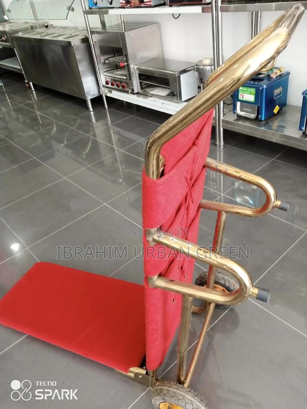 Trolley Gold Color · Photo 2