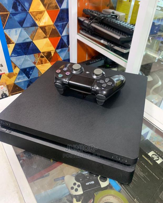 Uk Used Ps4 Slim FC27 Plus10 More Games 2 Pads · Photo 4