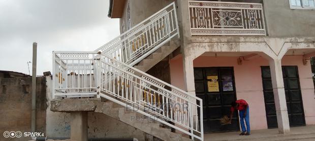 Baristes and Stairs · Photo 2