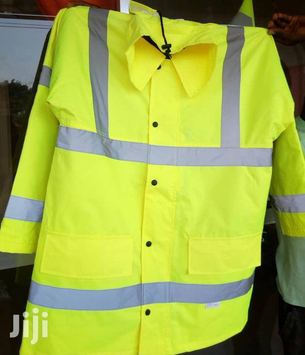 Hi Visibility Cold Room Jacket · Photo 4