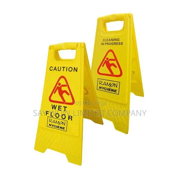 Ramon Caution Signs · Photo 2