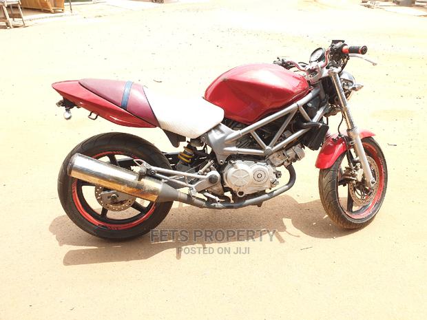 Honda VT 2010 Red · Photo 3