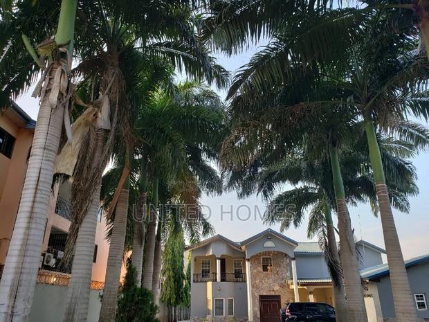 Furnished 7bdrm Mansion in East Legon for sale · Photo 2