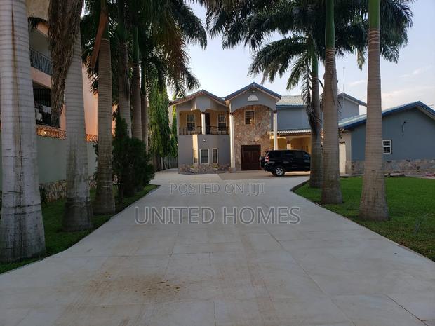 Furnished 7bdrm Mansion in East Legon for sale · Photo 3