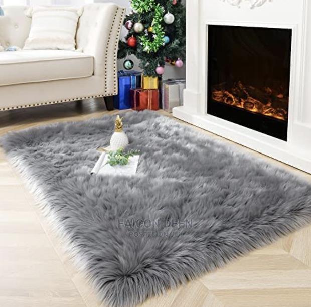 Authentic Fluffy Fur Carpet (Also in Diff Colors*Size180x120 · Photo 2
