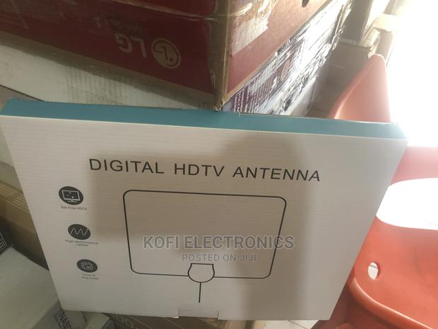 Easy to Install HD Indoor Flat Antenna · Photo 2
