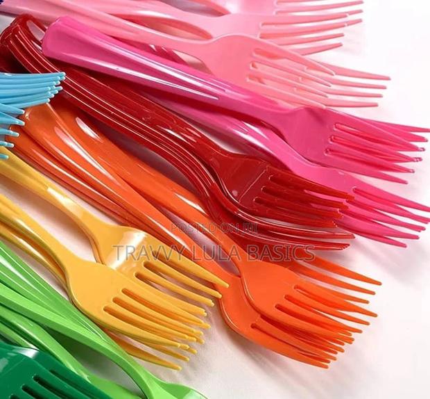 Plastic Coloured Spoons and Forks · Photo 2