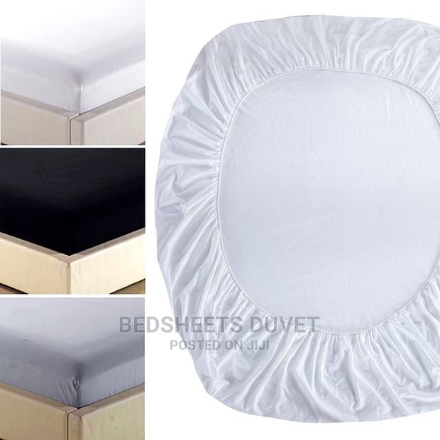 White Fitted Sheet · Photo 2