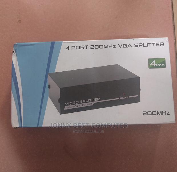 VGA 4 Port Splitter · Photo 3