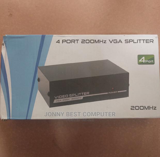 VGA 4 Port Splitter · Photo 4