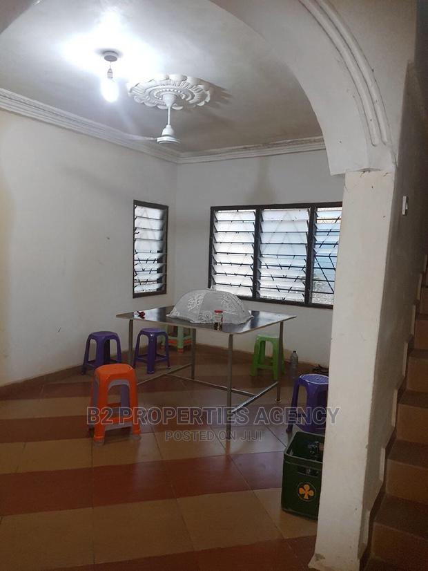 Furnished 6bdrm Mansion in B2 Properties, Kumasi Metropolitan for sale · Photo 3