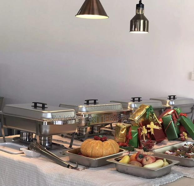 Standard Chaffing Dish With Two Extra Dishes · Photo 3