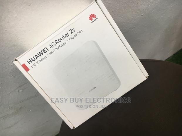 Gigabit Port at Huawei 4G Router · Photo 2