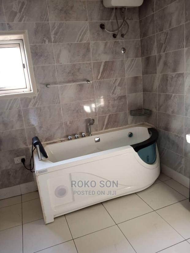 4bdrm Duplex in Dr Roko, East Legon for Sale · Photo 3
