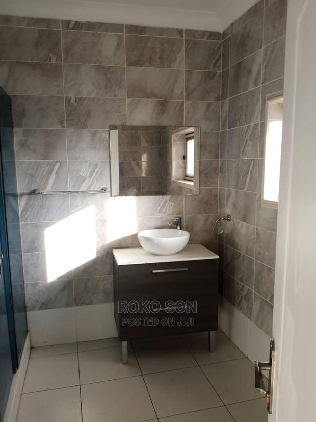 4bdrm Duplex in Dr Roko, East Legon for Sale · Photo 4