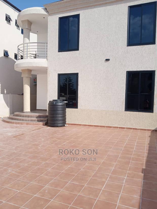 4bdrm Duplex in Dr Roko, East Legon for Sale · Photo 2