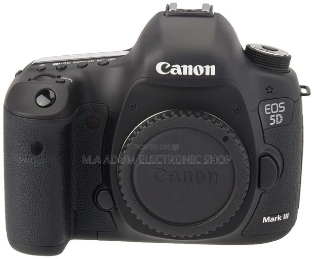 Canon EOS 5D Mark III 22.3 MP Full Frame CMOS With 1080p · Photo 2