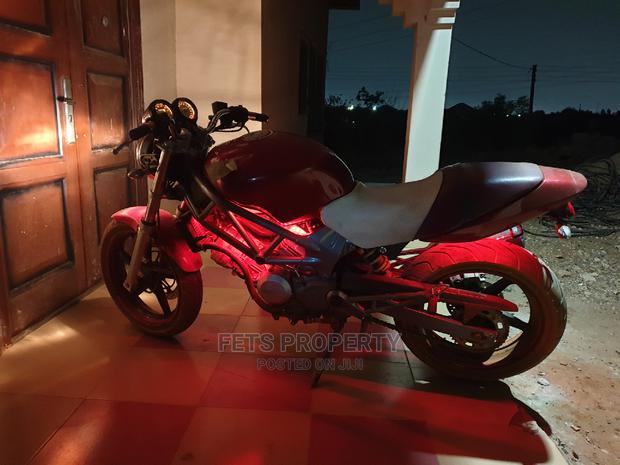 Honda VT 2010 Red · Photo 4