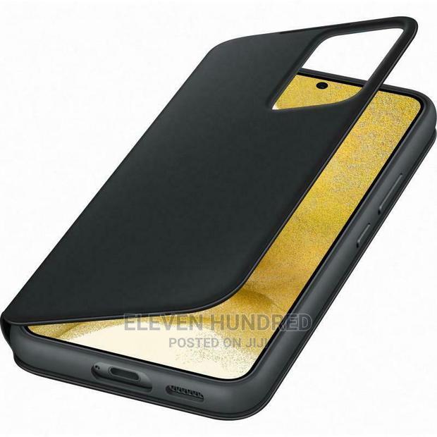 Galaxy S22+ Smart Clear View Cover Blackie · Photo 4