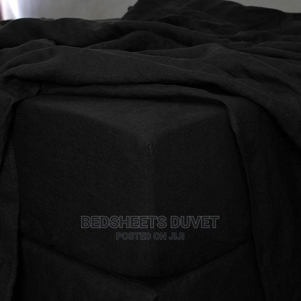 Black Fitted Sheet · Photo 2