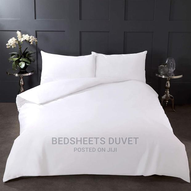 White Zipper Enclosed Duvet Cover Set · Photo 2