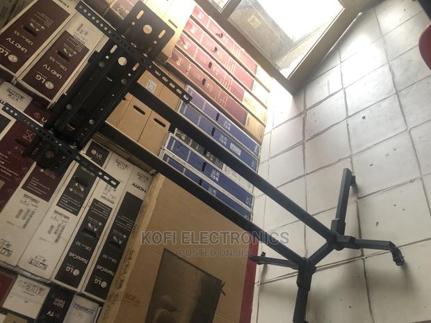 Two Equiped Brakes Mobile TV Stand/Trolley for LED/LCD 32-70 · Photo 2