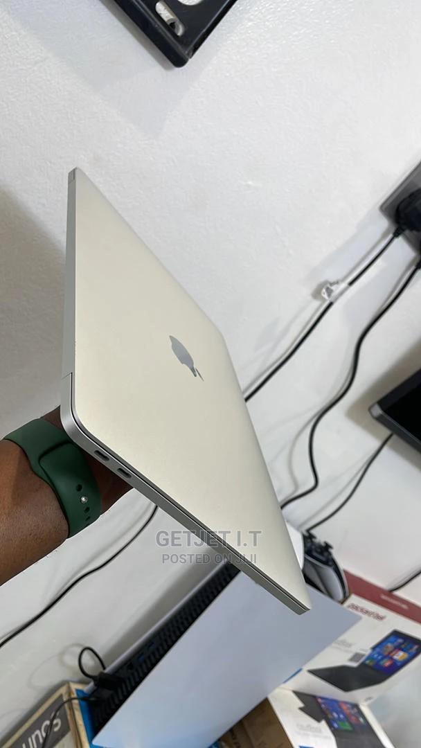 Laptop Apple MacBook 2017 8GB Intel Core I5 SSD 512GB · Photo 2
