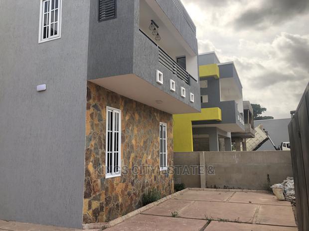 4bdrm House in Acp Estate, Achimota for sale photo 12